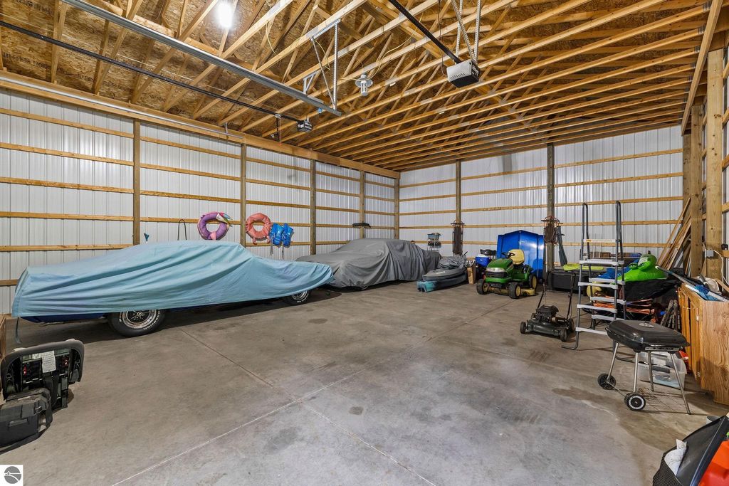 Image 49 of property listing at 4812 SE County Line Road, Shepherd, MI 48883