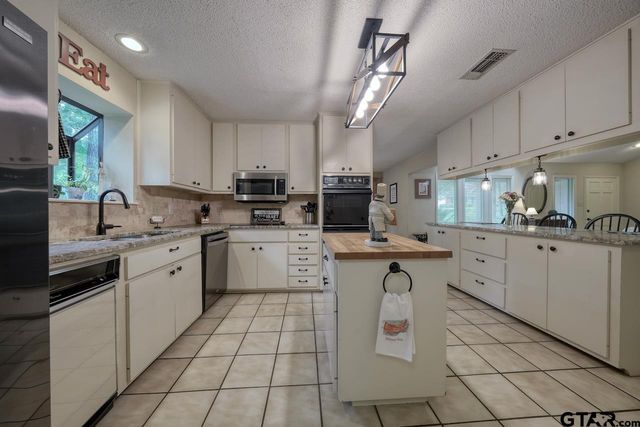 1649 Morningside Trl, Hideaway, TX 75771