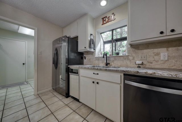 1649 Morningside Trl, Hideaway, TX 75771