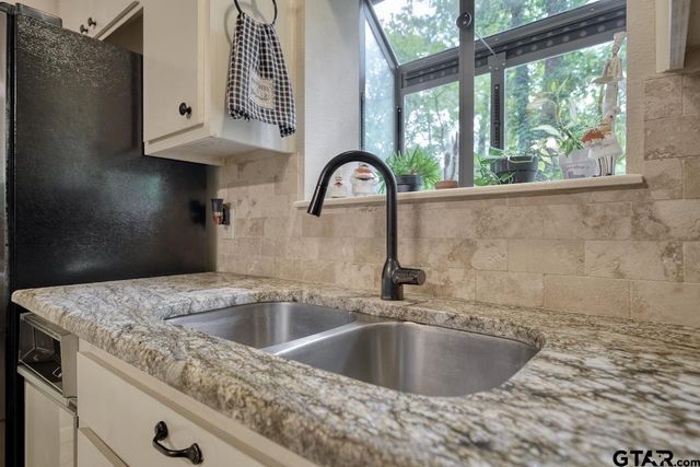 1649 Morningside Trl, Hideaway, TX 75771