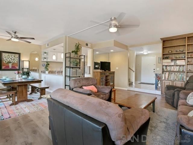 2376 Caringa Way G, Carlsbad, CA 92009