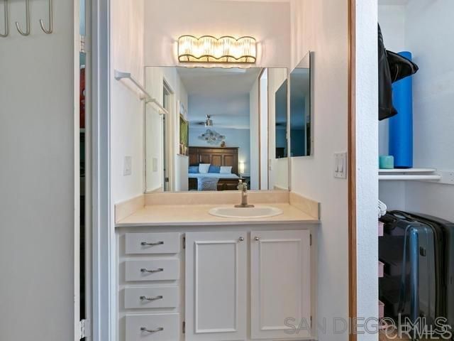 2376 Caringa Way G, Carlsbad, CA 92009