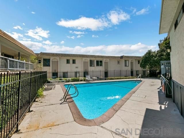 2376 Caringa Way G, Carlsbad, CA 92009