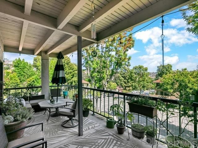 2376 Caringa Way G, Carlsbad, CA 92009