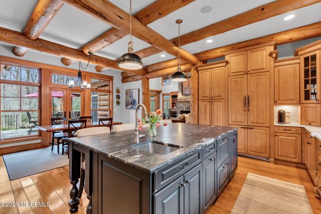 726 Kings Highway E, Atlantic Highlands, NJ 07716