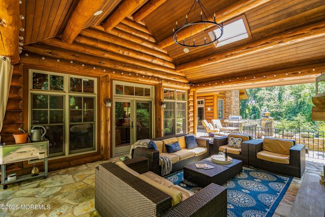 726 Kings Highway E, Atlantic Highlands, NJ 07716