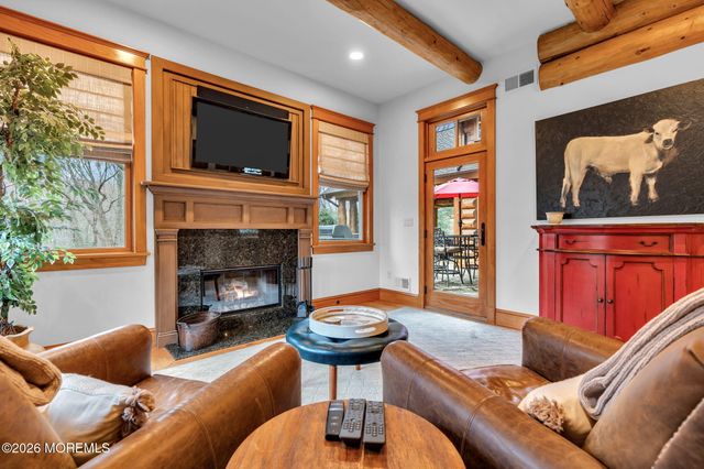 726 Kings Highway E, Atlantic Highlands, NJ 07716