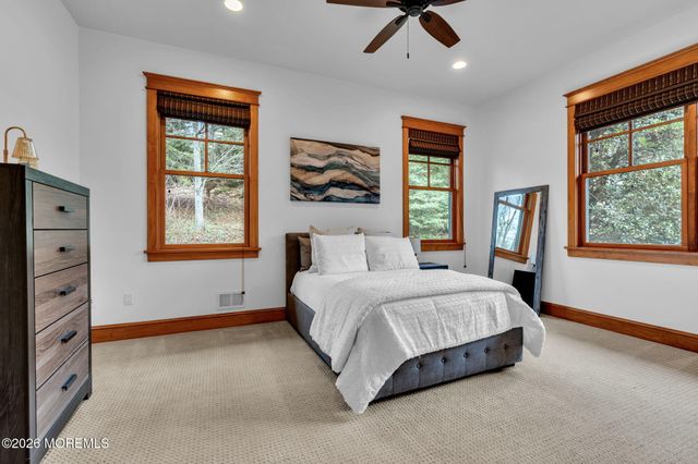 726 Kings Highway E, Atlantic Highlands, NJ 07716