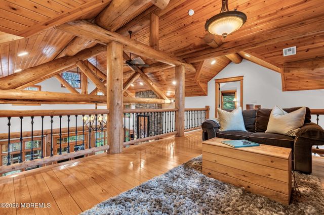 726 Kings Highway E, Atlantic Highlands, NJ 07716