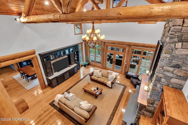 726 Kings Highway E, Atlantic Highlands, NJ 07716