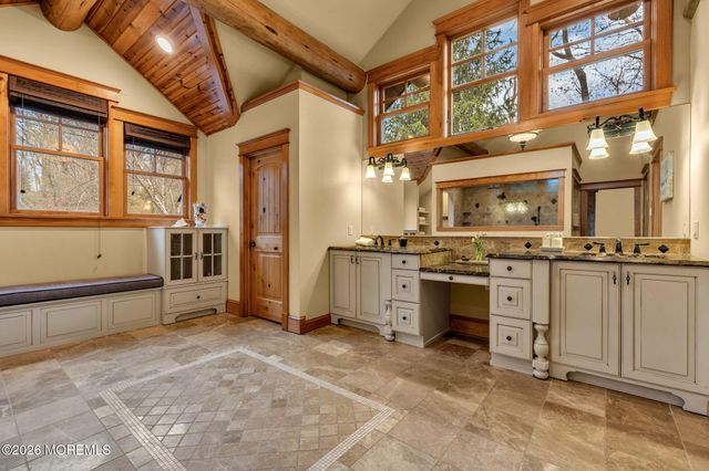 726 Kings Highway E, Atlantic Highlands, NJ 07716