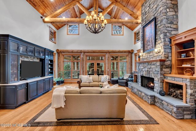 726 Kings Highway E, Atlantic Highlands, NJ 07716