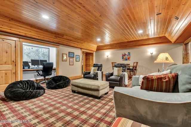 726 Kings Highway E, Atlantic Highlands, NJ 07716