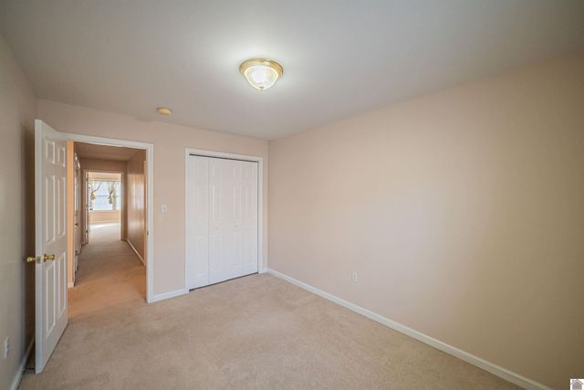 2111 West Park Drive, Paducah, KY 42001