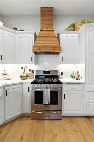 1527 CHESTNUT Drive, Council Bluffs, IA 51503