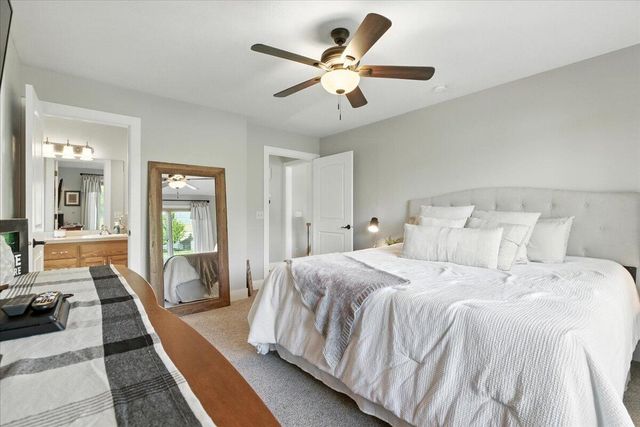 1527 CHESTNUT Drive, Council Bluffs, IA 51503