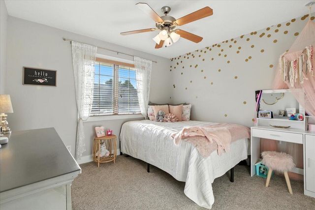 1527 CHESTNUT Drive, Council Bluffs, IA 51503