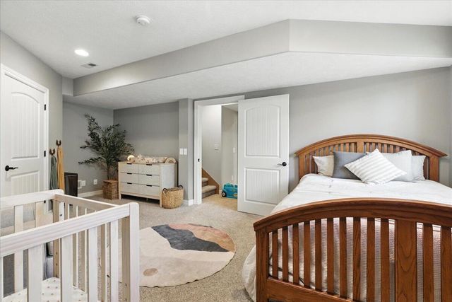 1527 CHESTNUT Drive, Council Bluffs, IA 51503