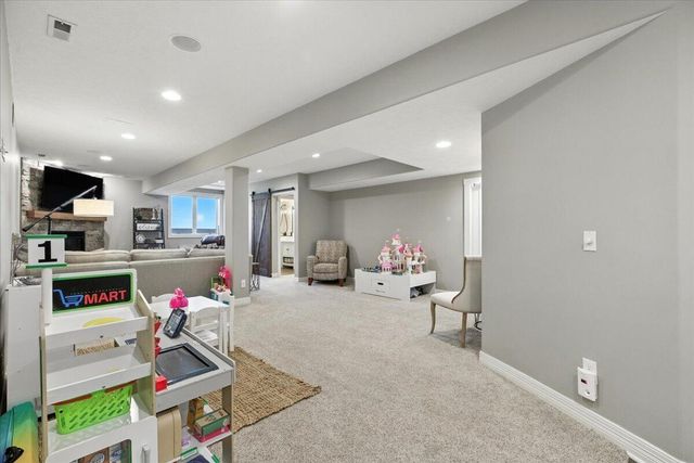 1527 CHESTNUT Drive, Council Bluffs, IA 51503