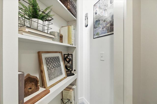 1527 CHESTNUT Drive, Council Bluffs, IA 51503