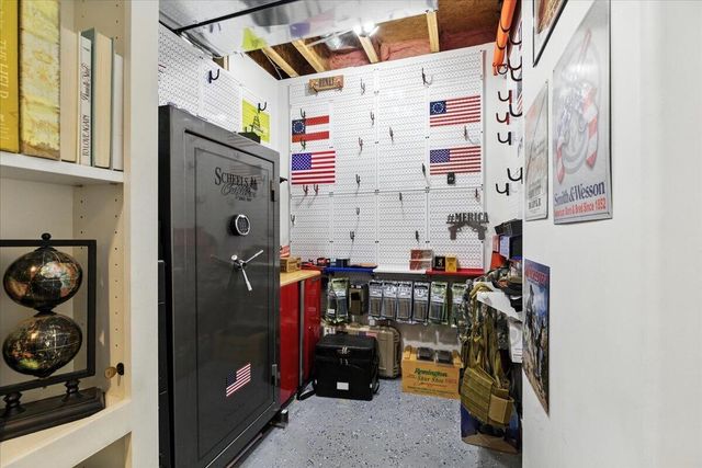 1527 CHESTNUT Drive, Council Bluffs, IA 51503