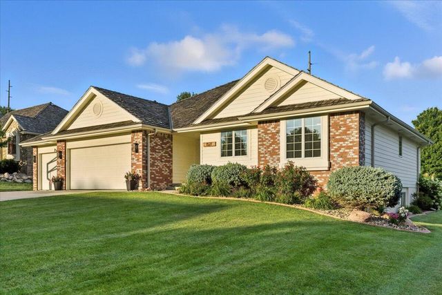 1527 CHESTNUT Drive, Council Bluffs, IA 51503