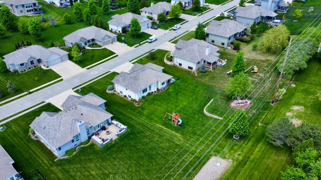 1527 CHESTNUT Drive, Council Bluffs, IA 51503