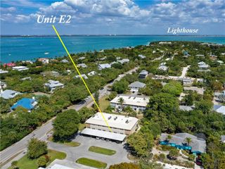 561 Periwinkle WAY E2, Sanibel, FL 33957