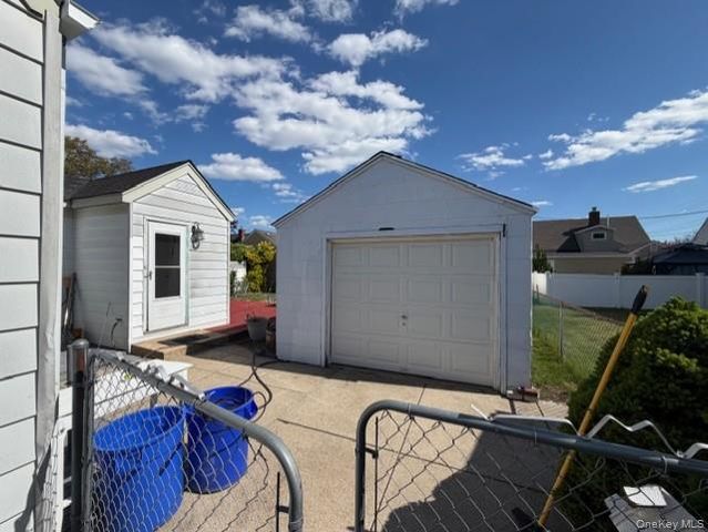 10 Ivy Place, Valley Stream, NY 11581