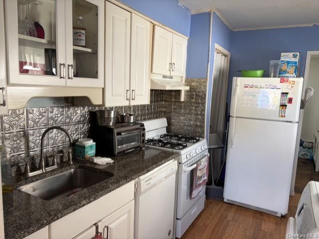 10 Ivy Place, Valley Stream, NY 11581