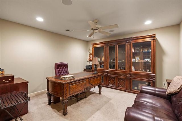 11812 S Carriage Road, Olathe, KS 66062