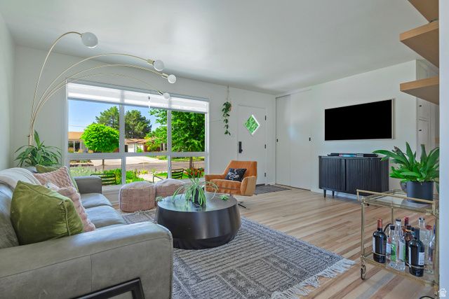1374 W DUPONT AVE, Salt Lake City, UT 84116