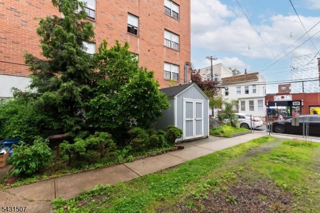 520 26Th St, Union City, NJ 07087