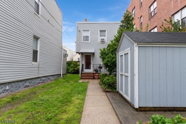 520 26Th St, Union City, NJ 07087