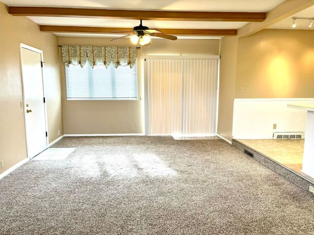 5727 E Memphis, Wichita, KS 67220