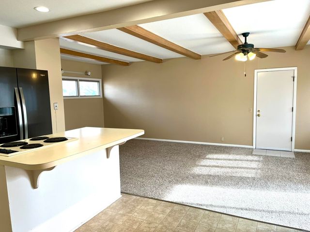 5727 E Memphis, Wichita, KS 67220