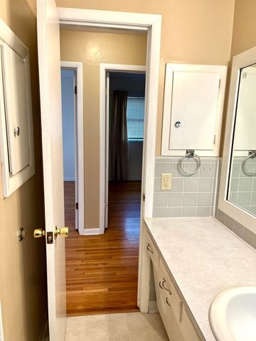 5727 E Memphis, Wichita, KS 67220