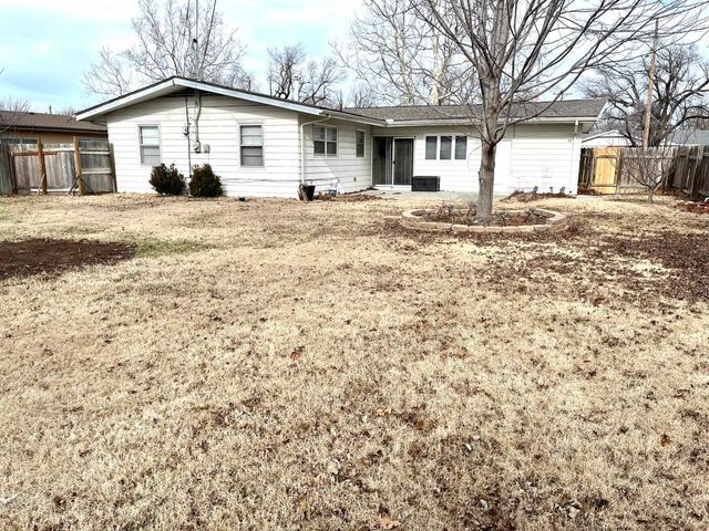 5727 E Memphis, Wichita, KS 67220