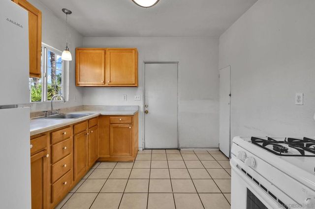 2235 El Prado Ave, Lemon Grove, CA 91945