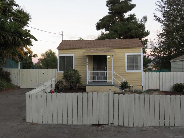 2235 El Prado Ave, Lemon Grove, CA 91945