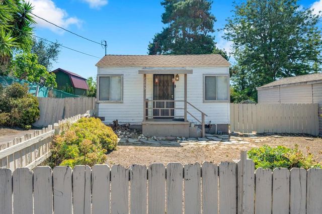 2235 El Prado Ave, Lemon Grove, CA 91945