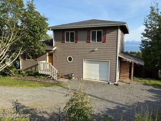 705 W Fairview Avenue, Homer, AK 99603
