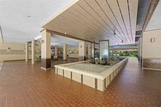 2804 N 46th Avenue C630, Hollywood, FL 33021