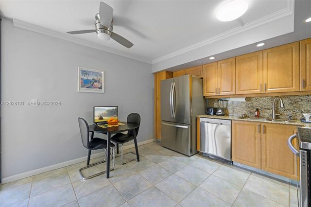 2804 N 46th Avenue C630, Hollywood, FL 33021