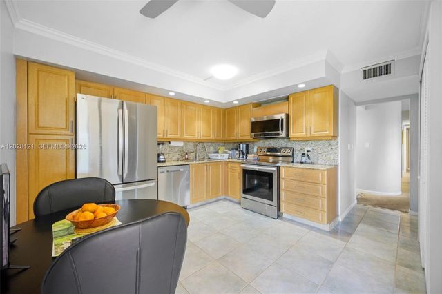 2804 N 46th Avenue C630, Hollywood, FL 33021