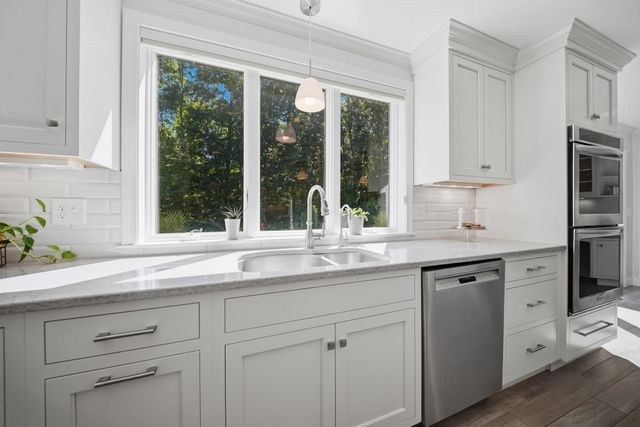 11 Olde Village Road, Salem, NH 03079