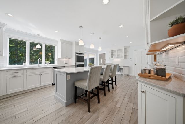 11 Olde Village Road, Salem, NH 03079