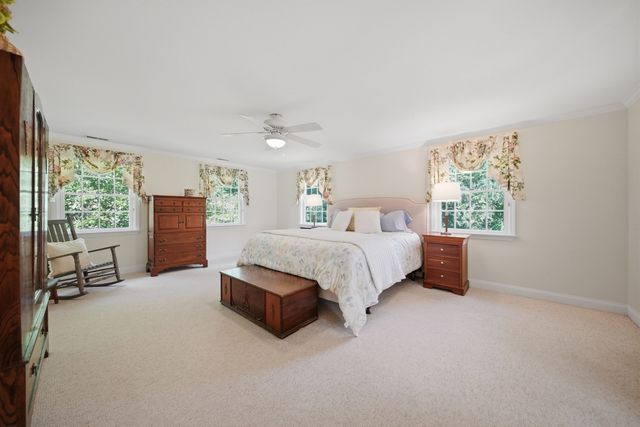 11 Olde Village Road, Salem, NH 03079