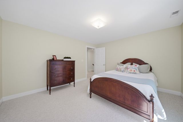 11 Olde Village Road, Salem, NH 03079