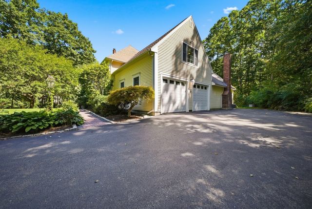 11 Olde Village Road, Salem, NH 03079